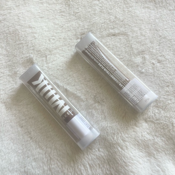 Two Milk Makeup Flex Concealers - Picture 5 of 7